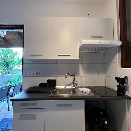Seashell Apartment Vrsar Extérieur photo